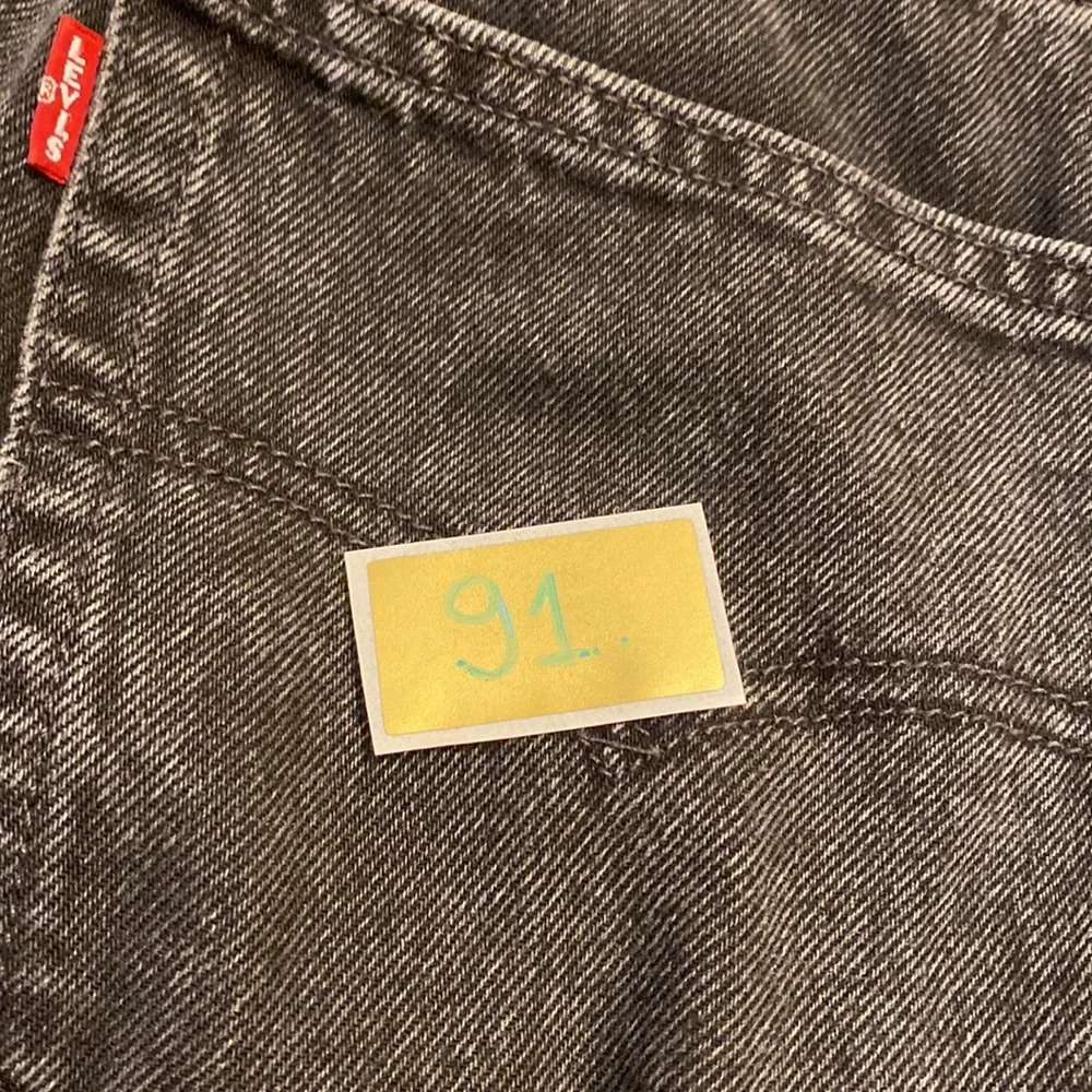 Levi’s Black Baggy Dad Women Jeans. Size W26 L30